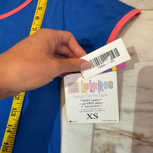 LuLaRoe Classic Tee Blue with Pink Trim – Size XS – NWT - Picture 6 of 7